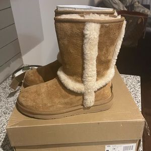 Tan Clean Uggs for sale- $100- size 7W